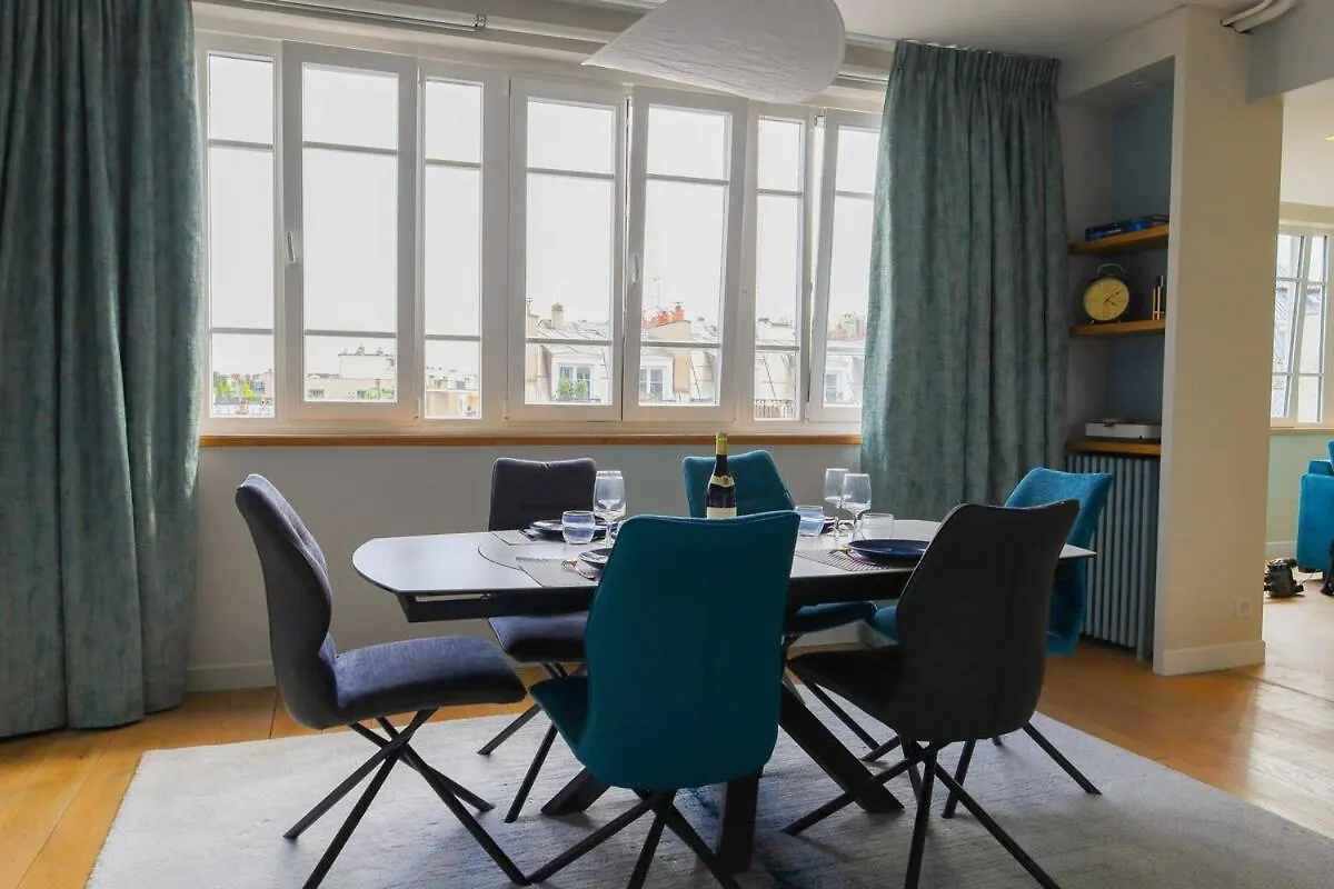 Spacieux Pour 6 - Passy, Paris