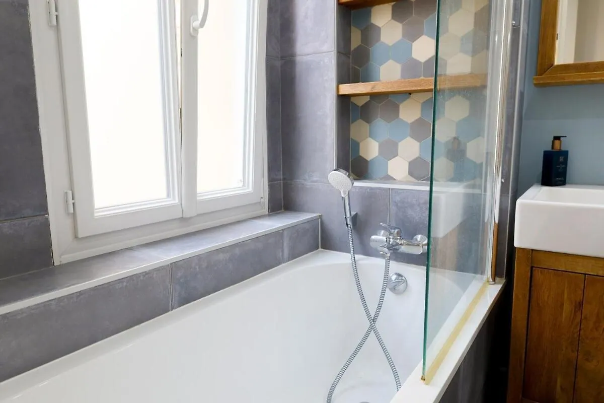 Apartment Spacieux Pour 6 - Passy, Paris