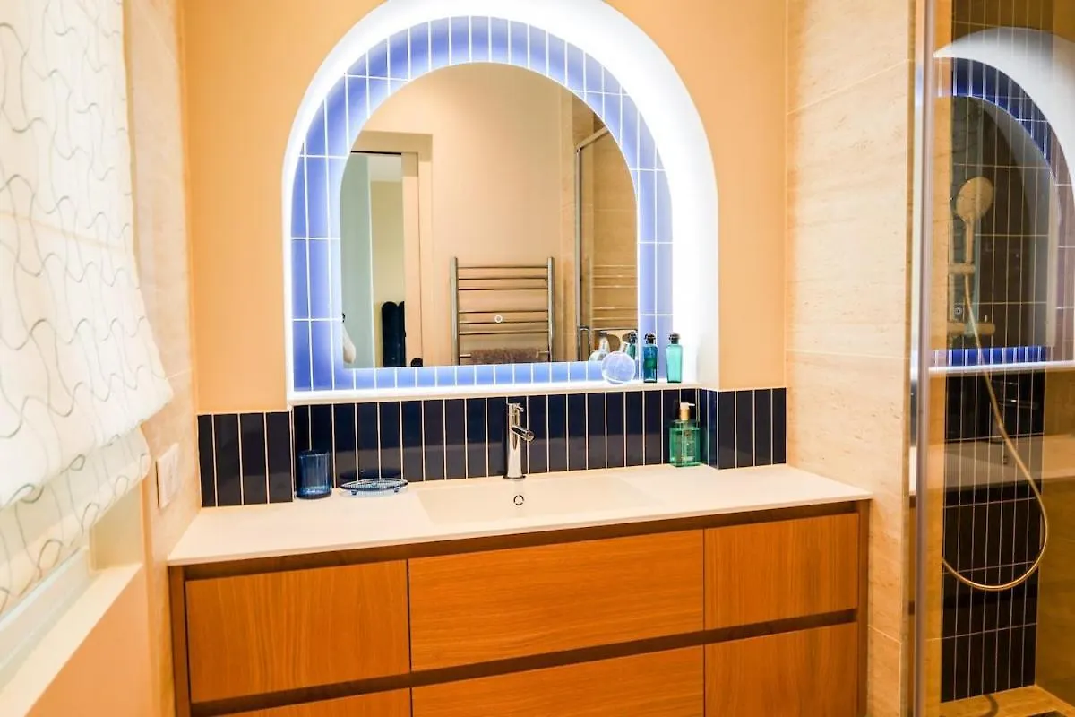 Apartment Spacieux Pour 6 - Passy,